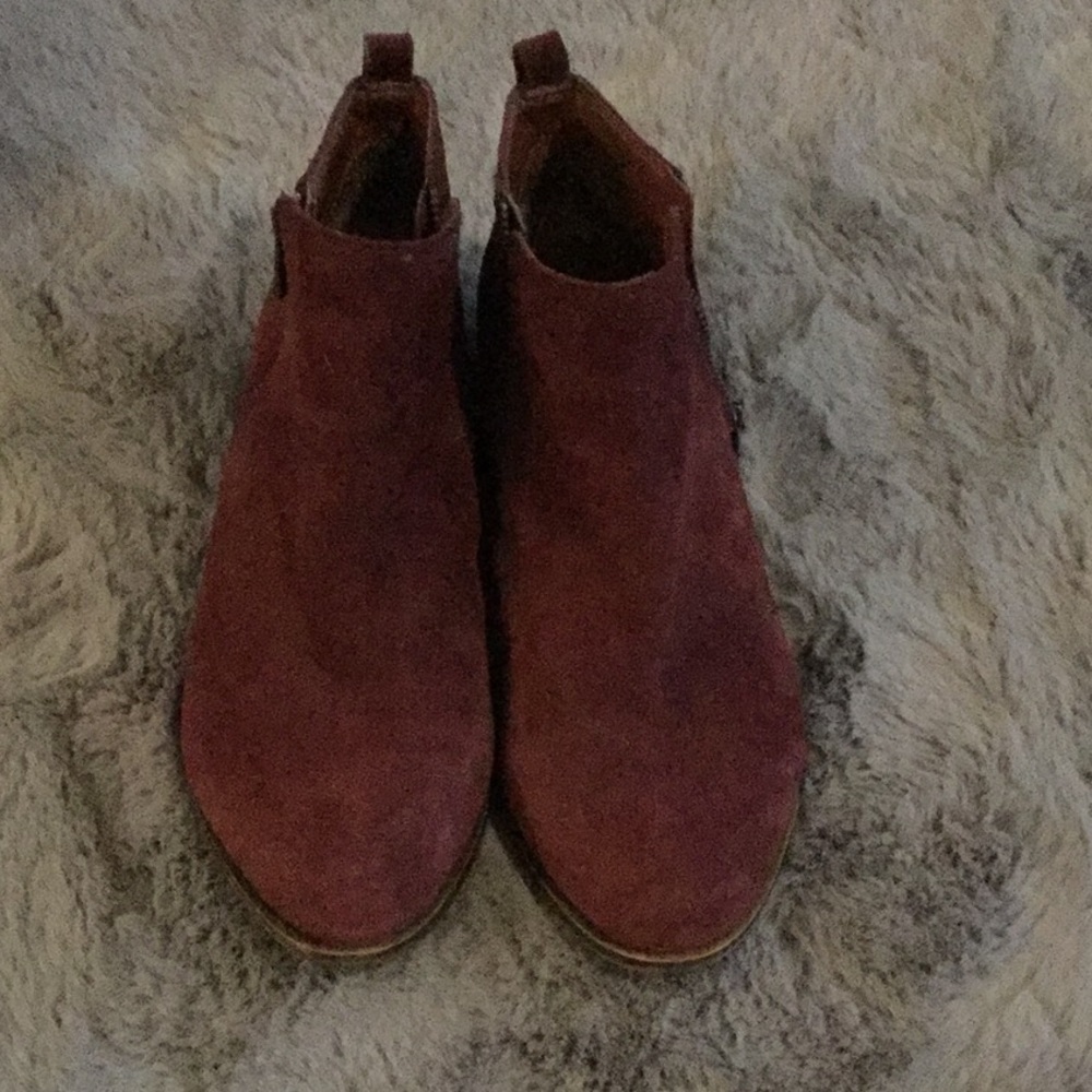 Lucky brand burgundy booties